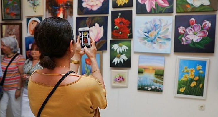 Mudanya Hobi Sanat Atölyeleri Resim ve Ebru Sergisi Açıldı