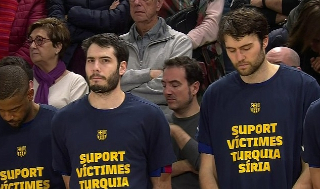 İspanya Basketbol Ligi'nde 10 ili etkileyen depremlerde hayatını kaybedenler için saygı duruşu gerçekleştirildi