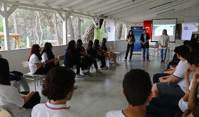 Antalya Büyükşehir gençlere iklim  okuryazarlığı eğitimi verdi
